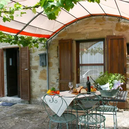 Cegliolo Sleeps 5 Pool Wifi