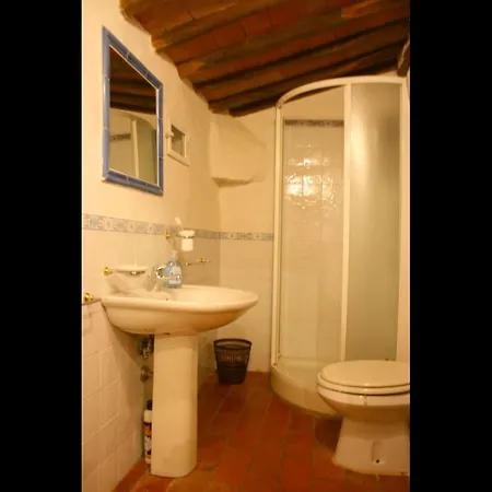Cegliolo Sleeps 5 Pool Wifi וילה קורטונה